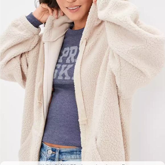 NWT AE Sherpa Zip-Up Hoodie COLOR CREAM SIZE LARGE - Picture 4 of 5